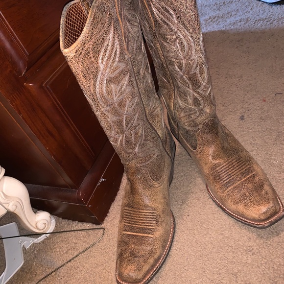 Women’s size 8 ariat boots. - Picture 1 of 1